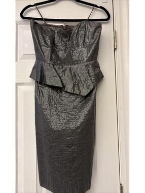 $330 Nicole Miller Strapless Crinkle Built-in Bra Mini Evening Dress. Size 4